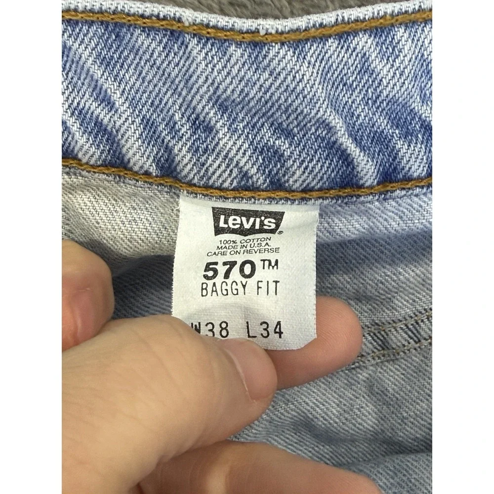 Vintage Levis Jeans Mens 38x34 Blue Light Wash 570 Taper Baggy Made‎ In USA 90s